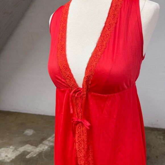 Vintage red lace tie front maxi cardigan cape - Picture 5 of 7